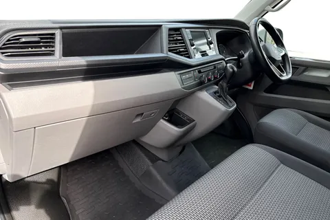 PN72VHB Volkswagen Transporter 2.0 TDI 150 Highline Van DSG Thumbnail #14