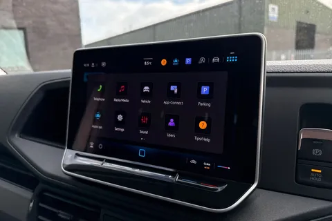 PN74SDY Volkswagen Crafter 2.0 TDI 140PS Commerce High Roof Van Thumbnail #16