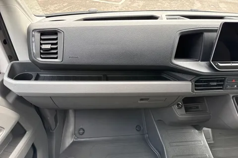 PN74SDY Volkswagen Crafter 2.0 TDI 140PS Commerce High Roof Van Thumbnail #19