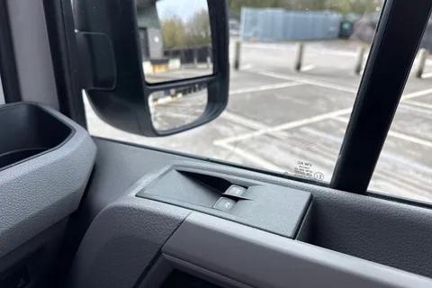 PN74SDY Volkswagen Crafter 2.0 TDI 140PS Commerce High Roof Van Thumbnail #20