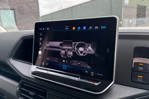 PN74SDY Volkswagen Crafter 2.0 TDI 140PS Commerce High Roof Van Thumbnail #21