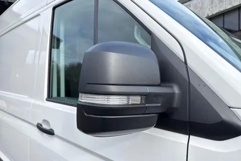 PN74SDY Volkswagen Crafter 2.0 TDI 140PS Commerce High Roof Van Thumbnail #24