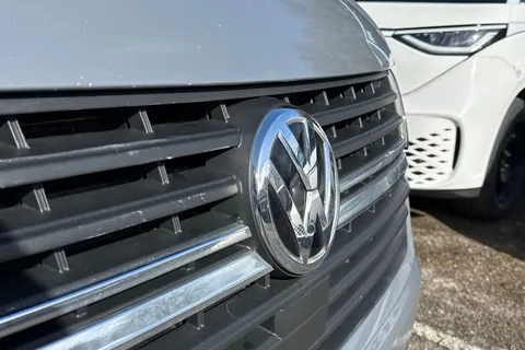 PN72VHB Volkswagen Transporter 2.0 TDI 150 Highline Van DSG Thumbnail #26