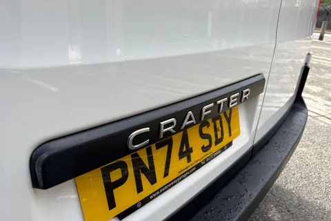 PN74SDY Volkswagen Crafter 2.0 TDI 140PS Commerce High Roof Van Thumbnail #26