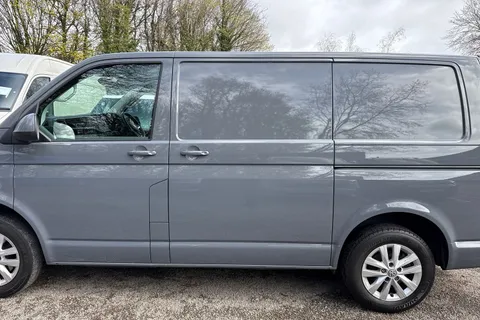 PN72VHB Volkswagen Transporter 2.0 TDI 150 Highline Van DSG Thumbnail #32