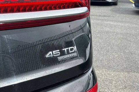 31 of 63 for Audi Q7 MY23.5 S line 45 TDI quattro 231 PS tiptronic