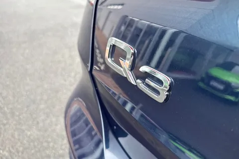 34 of 66 for Audi Q3 Sport 35 TFSI 150 PS 6-speed