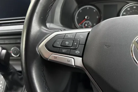 PN72VHB Volkswagen Transporter 2.0 TDI 150 Highline Van DSG Thumbnail #37