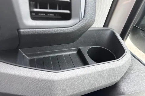 PN74SDY Volkswagen Crafter 2.0 TDI 140PS Commerce High Roof Van Thumbnail #36