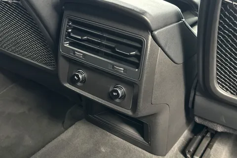 38 of 63 for Audi Q7 MY23.5 S line 45 TDI quattro 231 PS tiptronic