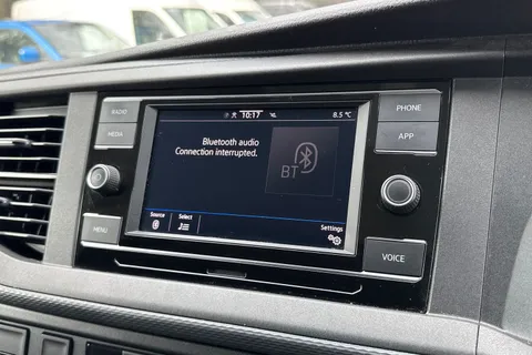 PN72VHB Volkswagen Transporter 2.0 TDI 150 Highline Van DSG Thumbnail #43