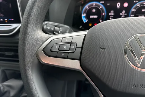 PN74SDY Volkswagen Crafter 2.0 TDI 140PS Commerce High Roof Van Thumbnail #40