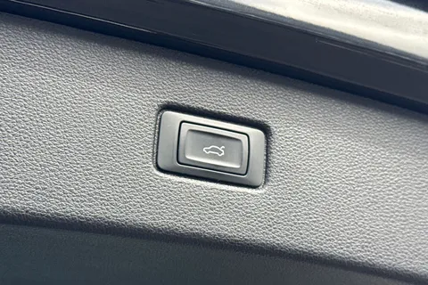 42 of 63 for Audi Q7 MY23.5 S line 45 TDI quattro 231 PS tiptronic