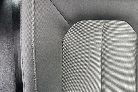 42 of 66 for Audi Q3 Sport 35 TFSI 150 PS 6-speed