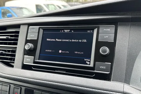 PN72VHB Volkswagen Transporter 2.0 TDI 150 Highline Van DSG Thumbnail #45