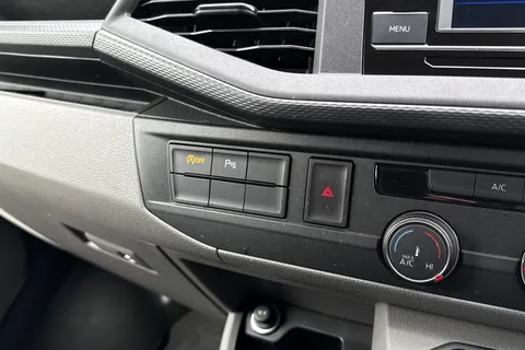PN72VHB Volkswagen Transporter 2.0 TDI 150 Highline Van DSG Thumbnail #47