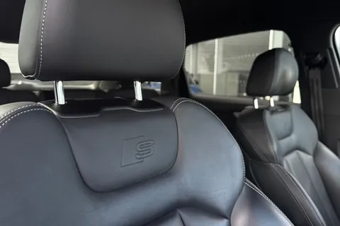 47 of 63 for Audi Q7 MY23.5 S line 45 TDI quattro 231 PS tiptronic