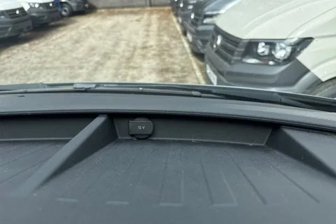 PN72VHB Volkswagen Transporter 2.0 TDI 150 Highline Van DSG Thumbnail #49