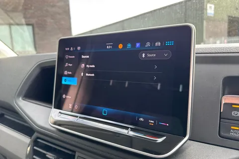 PN74SDY Volkswagen Crafter 2.0 TDI 140PS Commerce High Roof Van Thumbnail #46