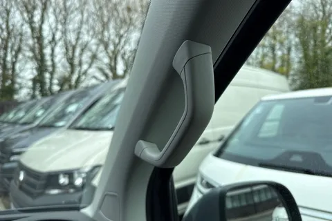 PN72VHB Volkswagen Transporter 2.0 TDI 150 Highline Van DSG Thumbnail #51