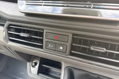 PN74SDY Volkswagen Crafter 2.0 TDI 140PS Commerce High Roof Van Thumbnail #49