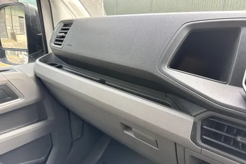 PN74SDY Volkswagen Crafter 2.0 TDI 140PS Commerce High Roof Van Thumbnail #50