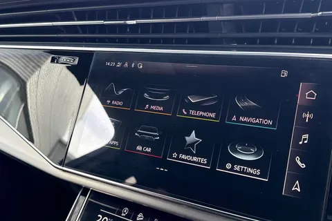 52 of 63 for Audi Q7 MY23.5 S line 45 TDI quattro 231 PS tiptronic