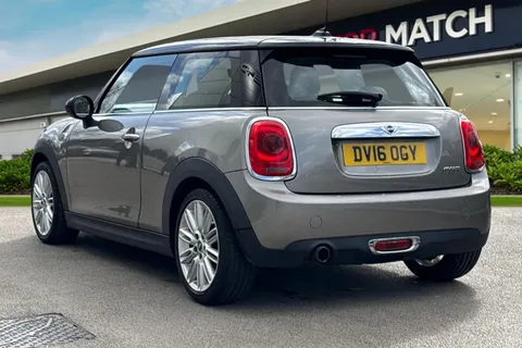 2 of 39 for Mini Hatch 1.5 Cooper Euro 6 (s/s) 3dr