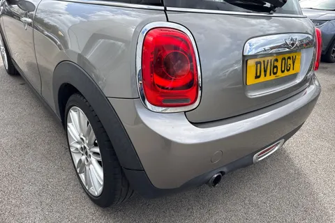 8 of 39 for Mini Hatch 1.5 Cooper Euro 6 (s/s) 3dr