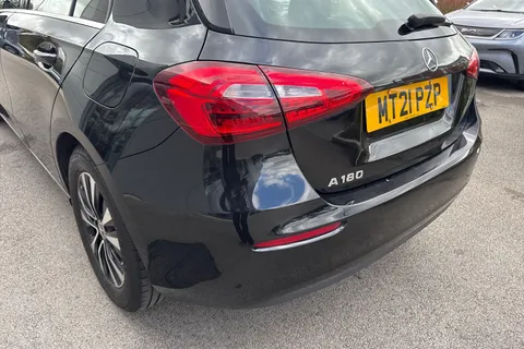 MT21PZP Mercedes-Benz A Class 1.3 A180 SE Euro 6 (s/s) 5dr Thumbnail #9