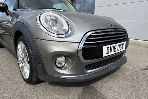 9 of 39 for Mini Hatch 1.5 Cooper Euro 6 (s/s) 3dr