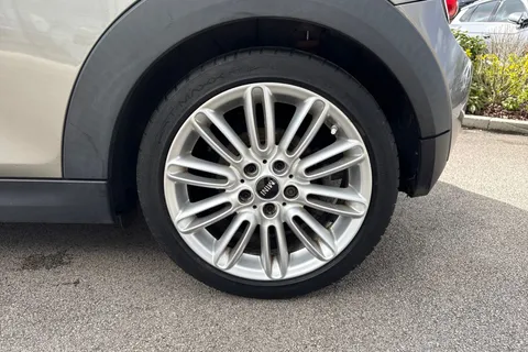 11 of 39 for Mini Hatch 1.5 Cooper Euro 6 (s/s) 3dr