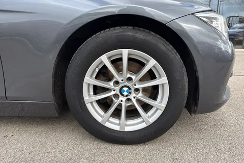 13 of 39 for BMW 3 Series 2.0 320d ED Plus Touring Euro 6 (s/s) 5dr