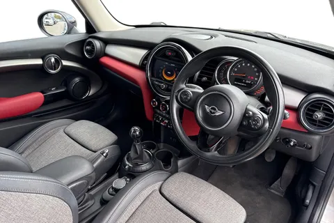 14 of 39 for Mini Hatch 1.5 Cooper Euro 6 (s/s) 3dr