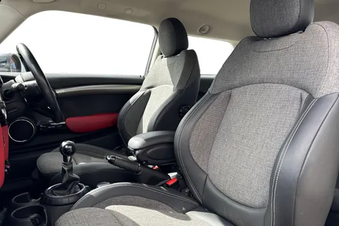 16 of 39 for Mini Hatch 1.5 Cooper Euro 6 (s/s) 3dr