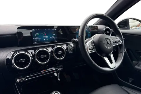 MT21PZP Mercedes-Benz A Class 1.3 A180 SE Euro 6 (s/s) 5dr Thumbnail #19