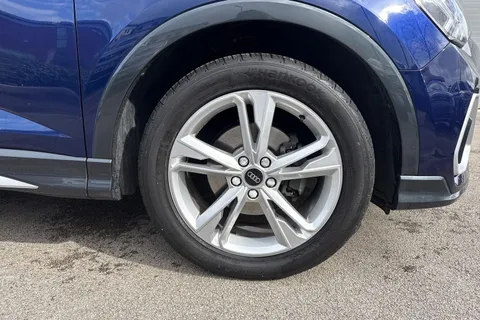 DX73XFU Audi Q3 1.5 TFSI CoD 35 S line Sportback S Tronic Euro 6 (s/s) 5dr Thumbnail #14