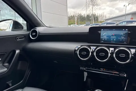 MT21PZP Mercedes-Benz A Class 1.3 A180 SE Euro 6 (s/s) 5dr Thumbnail #21