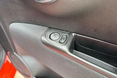 YF24FKH FIAT 500 1.0 MHEV Euro 6 (s/s) 3dr Thumbnail #21