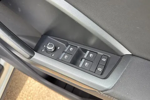 DG21KCF Audi Q3 2.0 TFSI 45 S line Sportback S Tronic quattro Euro 6 (s/s) 5dr Thumbnail #22