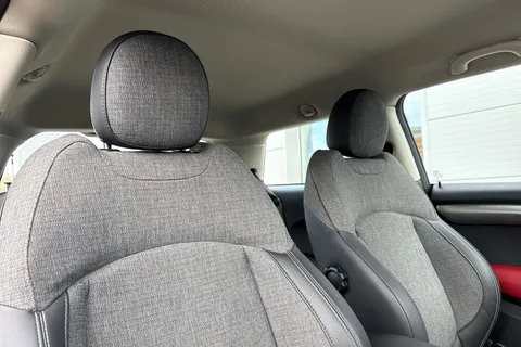 24 of 39 for Mini Hatch 1.5 Cooper Euro 6 (s/s) 3dr