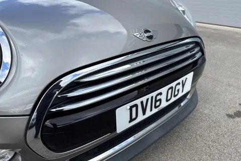 25 of 39 for Mini Hatch 1.5 Cooper Euro 6 (s/s) 3dr