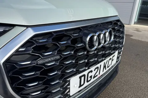 DG21KCF Audi Q3 2.0 TFSI 45 S line Sportback S Tronic quattro Euro 6 (s/s) 5dr Thumbnail #26