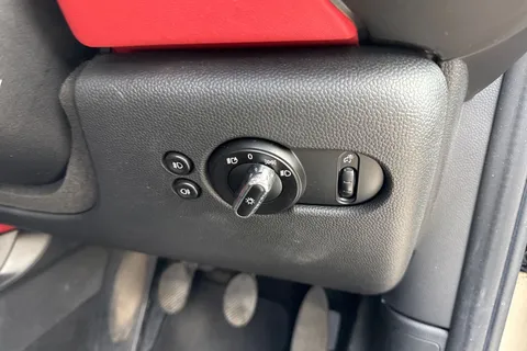 30 of 39 for Mini Hatch 1.5 Cooper Euro 6 (s/s) 3dr