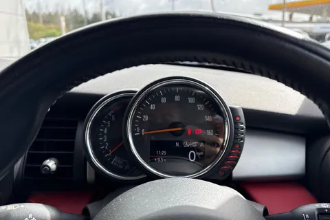 32 of 39 for Mini Hatch 1.5 Cooper Euro 6 (s/s) 3dr