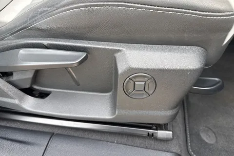 DX73XFU Audi Q3 1.5 TFSI CoD 35 S line Sportback S Tronic Euro 6 (s/s) 5dr Thumbnail #33