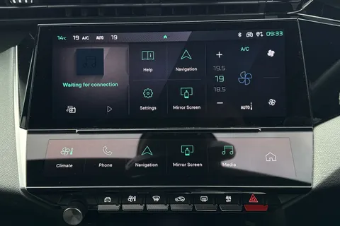 DF23YBB PEUGEOT 408 1.2 PureTech GT Fastback EAT Euro 6 (s/s) 5dr Thumbnail #18