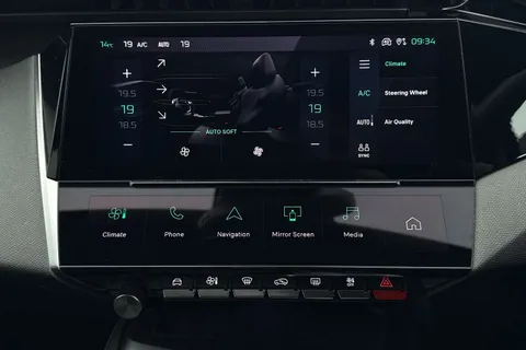 DF23YBB PEUGEOT 408 1.2 PureTech GT Fastback EAT Euro 6 (s/s) 5dr Thumbnail #23