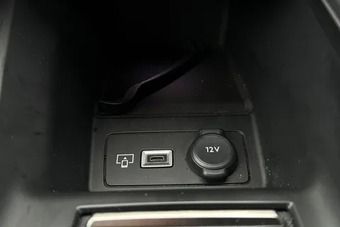 DF23YBB PEUGEOT 408 1.2 PureTech GT Fastback EAT Euro 6 (s/s) 5dr Thumbnail #35