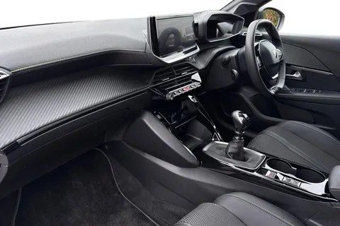 KO74XMM PEUGEOT 208 1.2 PureTech GT Euro 6 (s/s) 5dr Thumbnail #15